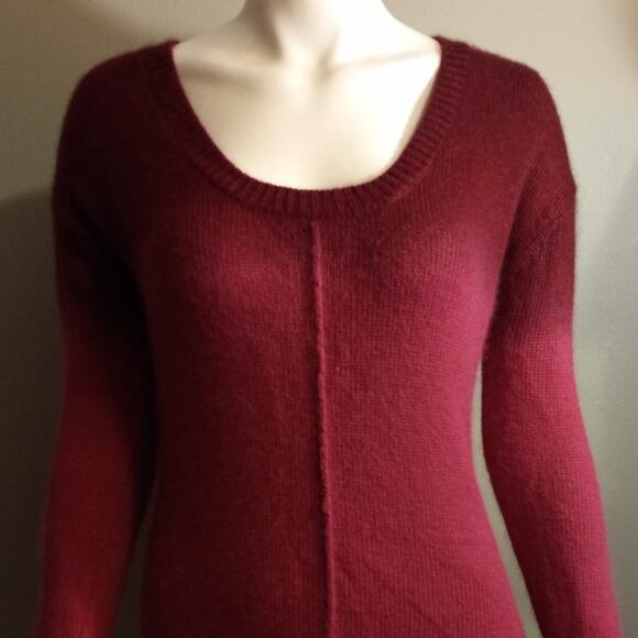 Olivia Sky Ombre Burgundy Angora Blend Sweater Women XS Soft Fuzzy Cashmere Feel - Picture 2 of 10